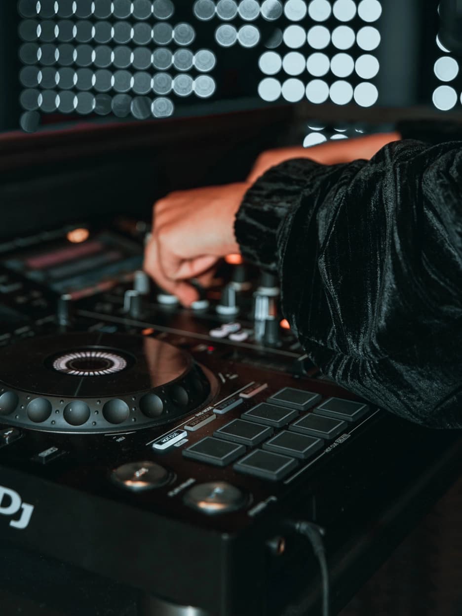 Live DJ sets bij TrainMore gyms.